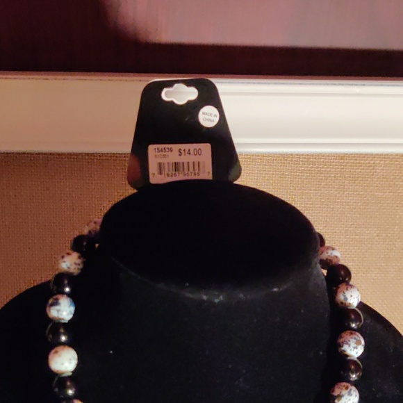 Jewelry - Picture 3 of 3